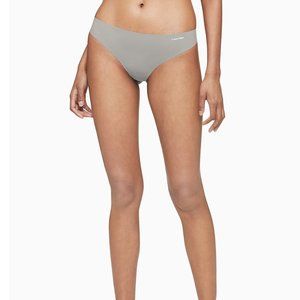 Calvin Klein Women's Invisibles Thong D3428
